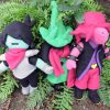 Undertale, deltarune, defis, peluche, couture, boutique, personnage, Toby fox, Susie, Kris, Rasiel, lancer,