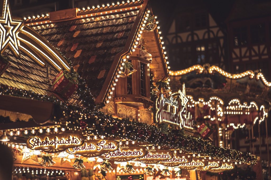 marché de Noël, auteur, livre, vendre des livres, stand, exposition, visibilité , achat, auteur, conversation, dédicace, discussion, ecriture, écrivain, feuilletter, lecteur, litteraire, ouvrage, parler, proposer, roman, salon, vendre, visiteur